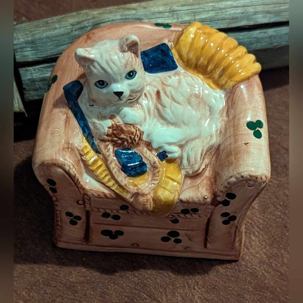 Vintage K's Collections Ceramic Cat in Pink Floral Easy Chair